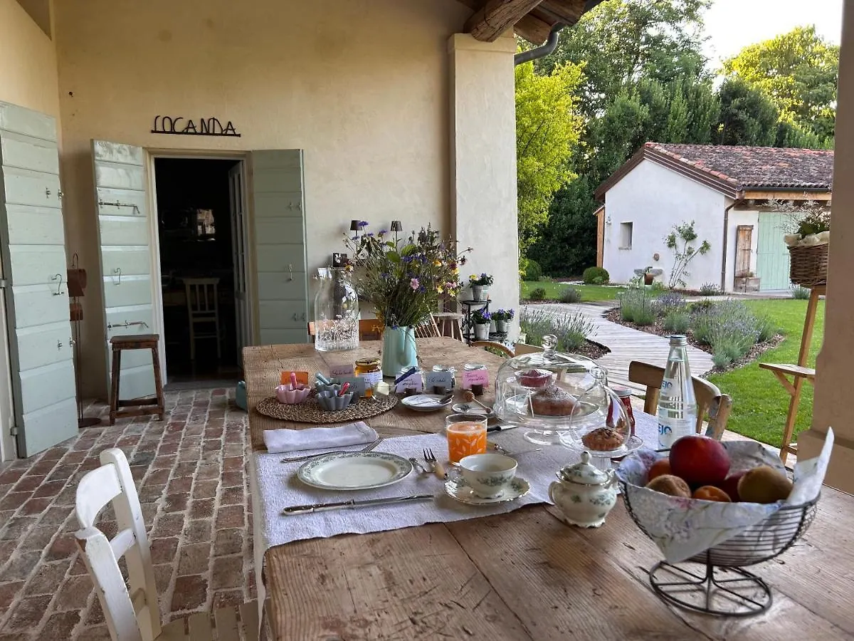 Il Glicine - Natural Bnb Castello Di Godego Frühstückspension